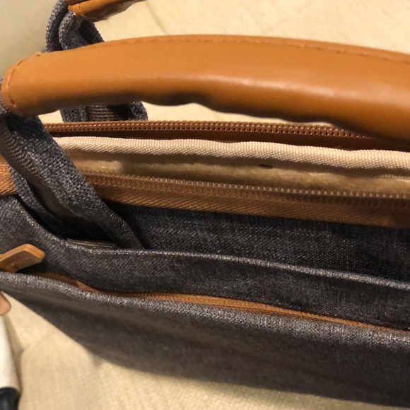 Domiso men hand carry 14” messenger computer bag Brown & tan charging port,NEW - Picture 3 of 5